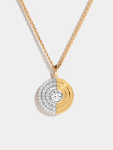 Charger l'image dans la galerie, Pendentif Via Halo moitié pavé - 1 ct diamant rond JEM_C12_NDYW41/10_88
